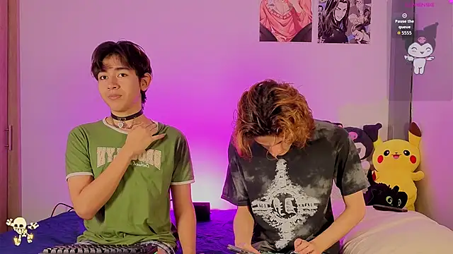 Snapshot of Darcy_and_Stolas chatting on 10/29/25, 12:35 Darcy and Stolas online show from 10/29/25, 12:35