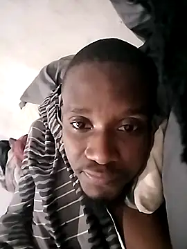 Snapshot of Thabisomgaga1 chatting on 01/13/26, 03:34 Thabisomgaga1 online show from 01/13/26, 03:34