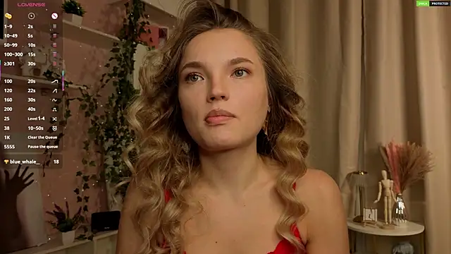 JulieLupo online show from 12/18/25, 06:08