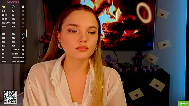 JulieLupo online show from 02/18/26, 06:09