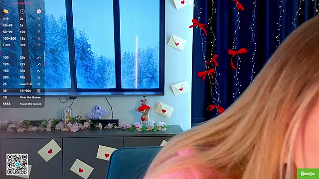 JulieLupo online show from 02/26/26, 06:12