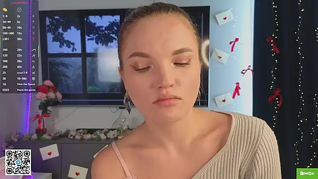 JulieLupo online show from 03/12/26, 06:08