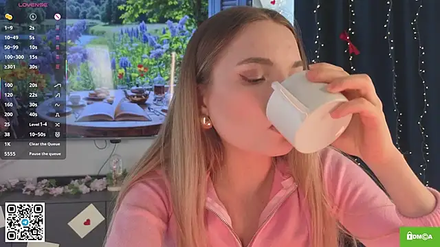 JulieLupo online show from 03/14/26, 06:19