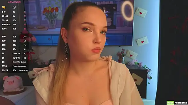 JulieLupo online show from 04/03/26, 06:22