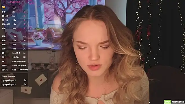 JulieLupo online show from 04/07/26, 06:47