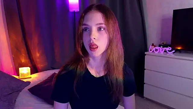 midnightMaya online show from 11/12/25, 08:30