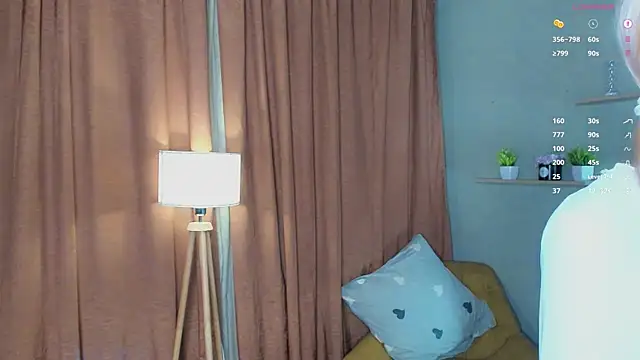 Snapshot of PocketDollX chatting on 06/21/26, 04:31 PocketDollX online show from 06/21/26, 04:31