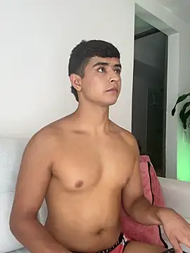 Thiago Connor21 online show from 03/15/26, 08:15