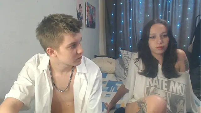 Snapshot of Mark_and_Wendy chatting on 06/19/26, 05:45 Mark and Wendy online show from 06/19/26, 05:45
