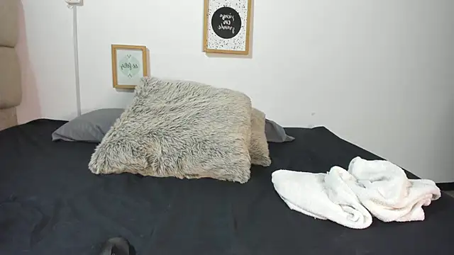 Latin Pleasures online show from 12/16/25, 09:53