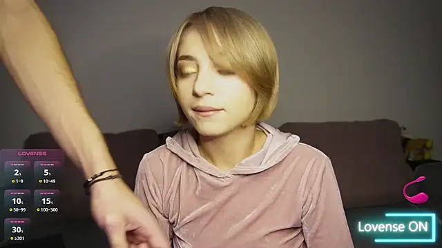 Dahliacruzz online show from 11/04/25, 07:02