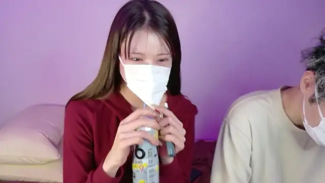 Snapshot of streetfuckers-jp2 chatting on 12/18/25, 12:22 streetfuckers-jp2 online show from 12/18/25, 12:22