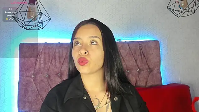 Mia lopez 1 online show from 10/31/25, 11:22