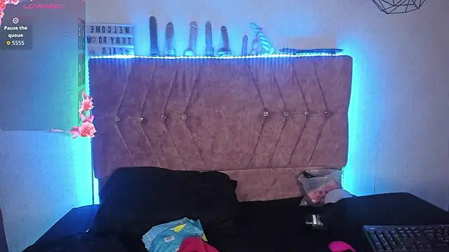 Mia lopez 1 online show from 03/08/26, 12:30