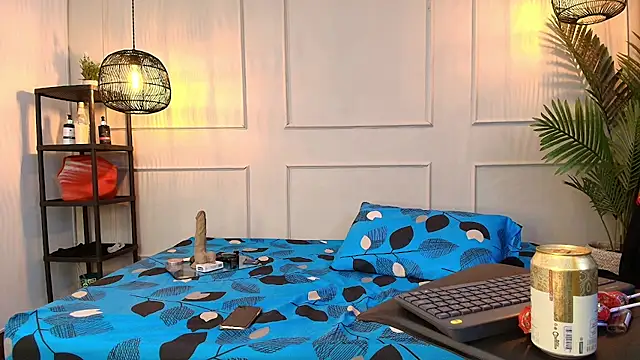 Snapshot of fkenneth_macias chatting on 10/19/25, 02:56 fkenneth macias online show from 10/19/25, 02:56