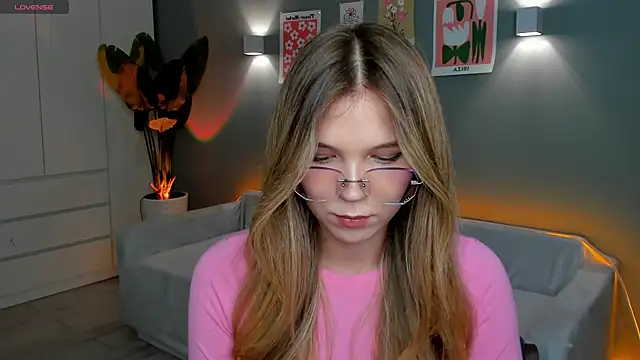 linakorvin online show from 11/04/25, 01:43