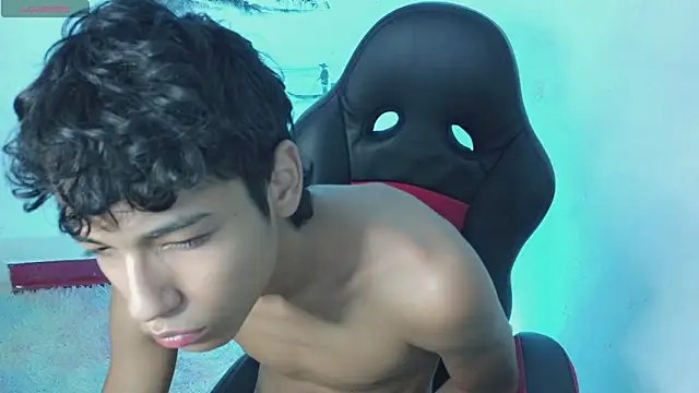 Im david02 online show from 10/19/25, 07:58