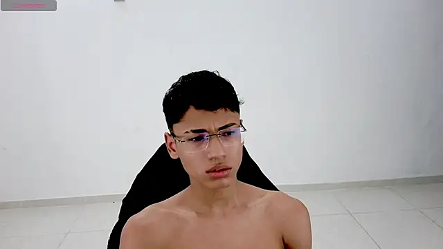 Im david02 online show from 04/18/26, 04:00