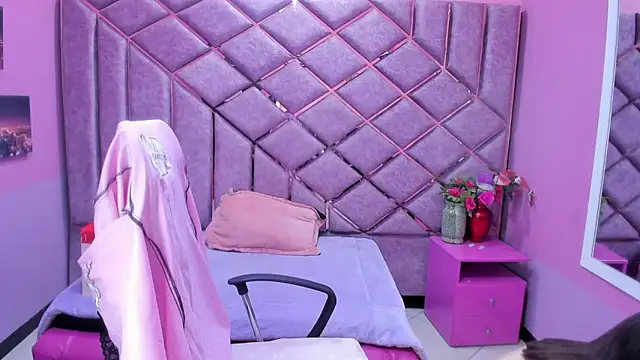 sarah sweett  online show from 04/08/26, 02:50