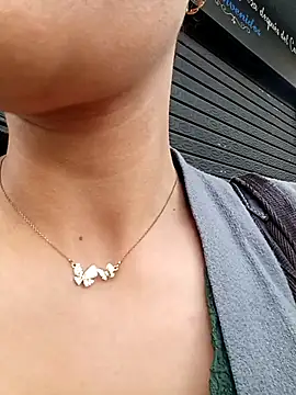 Jade 1-9 online show from 10/13/25, 08:09