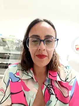 Jade 1-9 online show from 10/14/25, 08:20