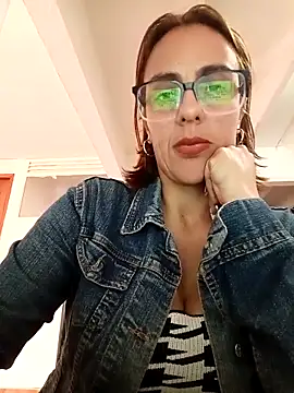 Jade 1-9 online show from 03/03/26, 07:09