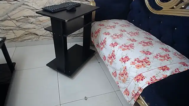 kimberly candy online show from 11/04/25, 07:24