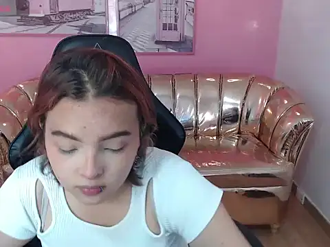 mia foster t online show from 10/21/25, 12:50