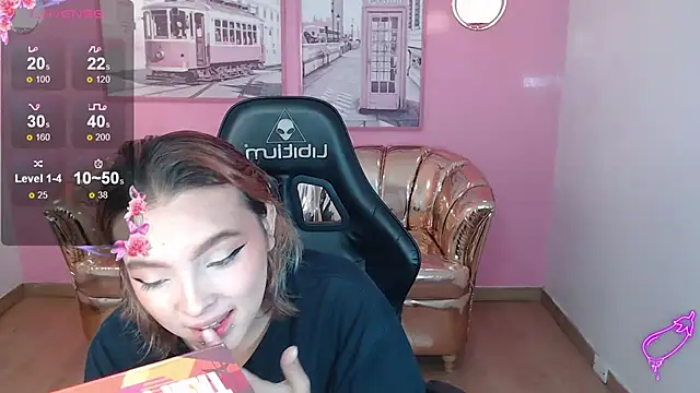 mia foster t online show from 11/13/25, 01:21