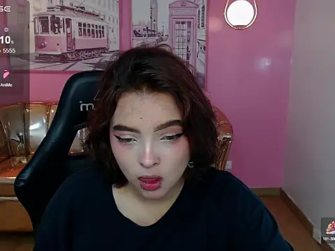 mia foster t online show from 11/19/25, 01:00