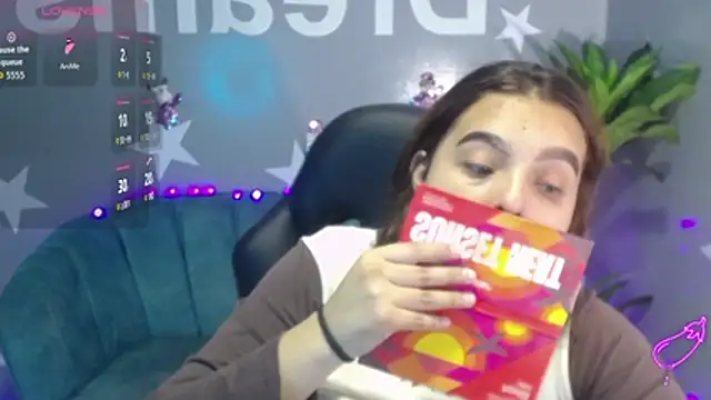 mia foster t online show from 12/14/25, 12:54