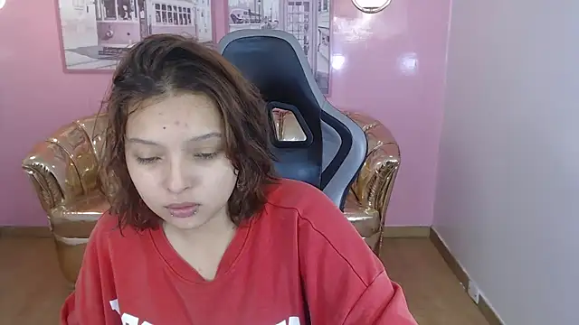 mia foster t online show from 12/18/25, 01:17