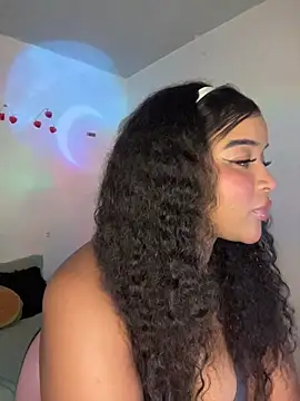 mitschellfox21 online show from 11/08/25, 11:14