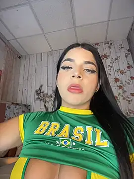 Snapshot of ArieliciousXXX chatting on 04/23/26, 01:13 ArieliciousXXX online show from 04/23/26, 01:13