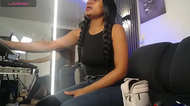 Charlotte ebony  online show from 11/11/25, 01:00