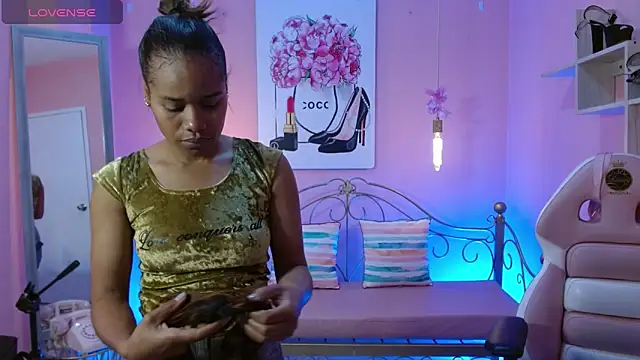 ingrid03 taffur online show from 04/18/26, 06:45