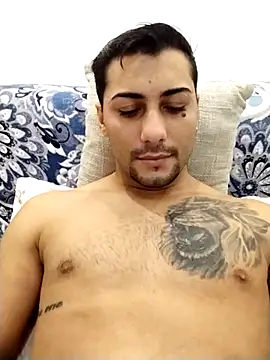 gooddboy01 online show from 11/05/25, 12:27