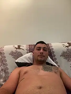 gooddboy01 online show from 04/14/26, 02:12