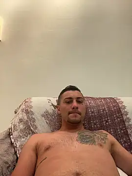 gooddboy01 online show from 04/18/26, 06:34