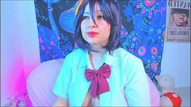 Miaengels  online show from 11/12/25, 12:22