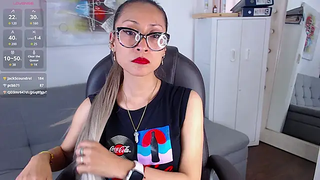 alexia james  online show from 04/14/26, 08:37