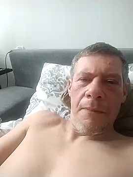 Snapshot of rus198000 chatting on 02/15/26, 10:36 rus198000 online show from 02/15/26, 10:36