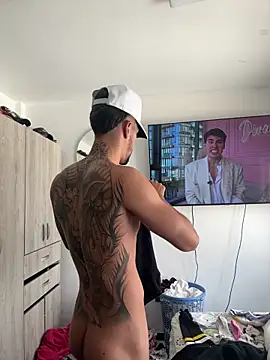 Snapshot of _Duriel chatting on 02/24/26, 05:44 Duriel online show from 02/24/26, 05:44