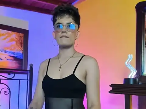 Zulyhenao online show from 10/05/25, 01:15