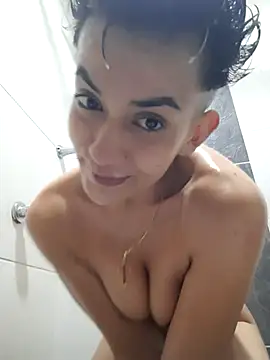 Zulyhenao online show from 10/05/25, 01:20