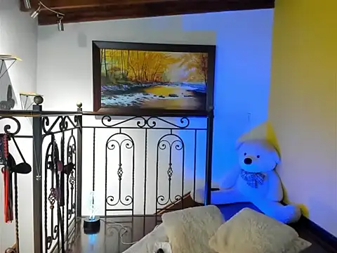 Zulyhenao online show from 11/26/25, 11:22