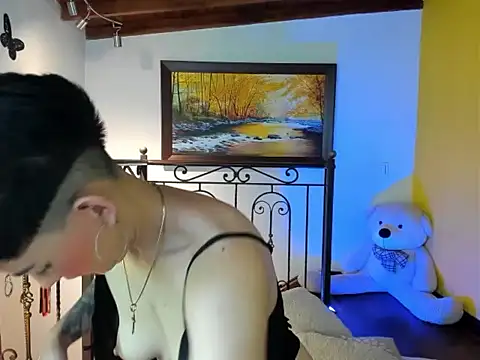 Zulyhenao online show from 11/27/25, 11:34