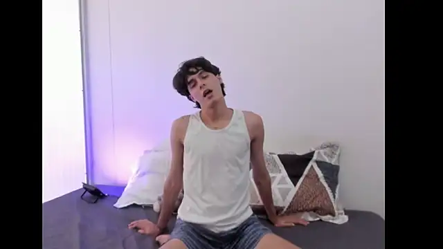 luccas ferreira online show from 04/20/26, 07:37