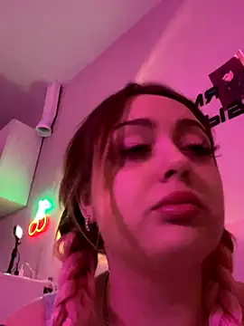 KellyMoors online show from 11/27/25, 10:50