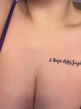 KellyMoors online show from 03/26/26, 01:33